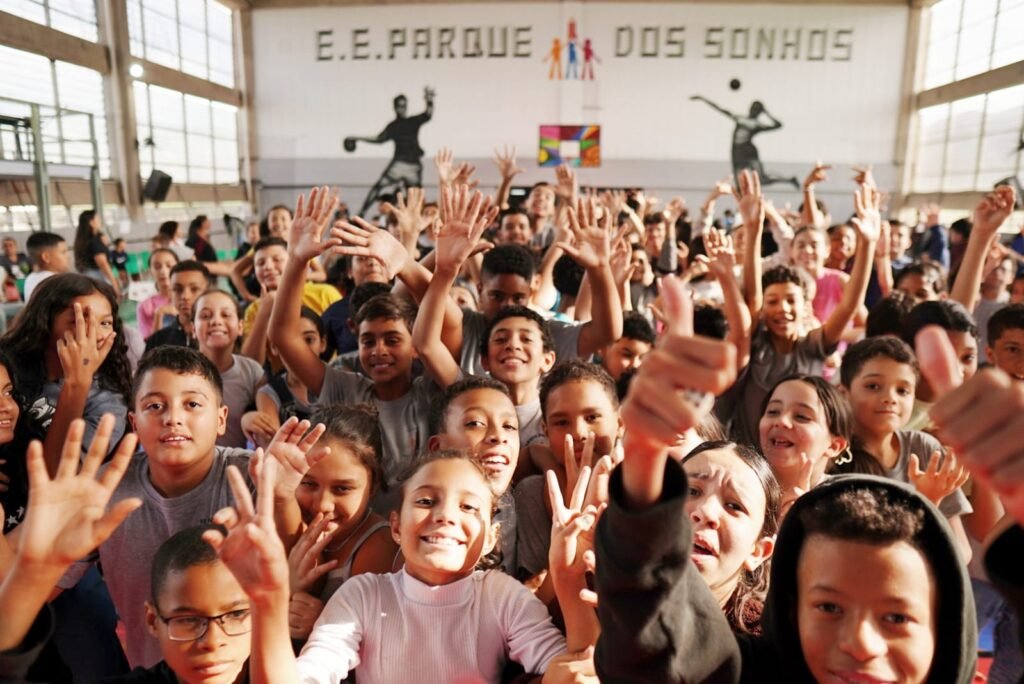 melhor escola do mundo brasil